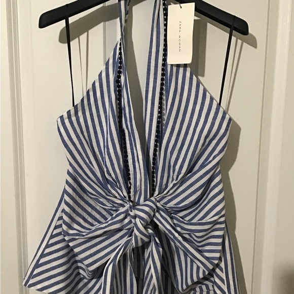 ZARA Beautiful Halter Top.Blue& White Stripes.Has Tie In Front Can Tie Or Bow.🌸 - Picture 2 of 11
